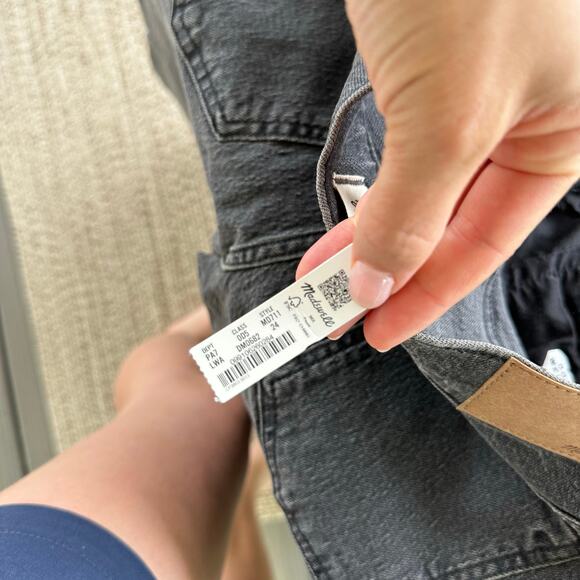 Madewell The Perfect Vintage Denim High Rise Tapered Leg Jeans Black 24 NWT - Picture 11 of 13